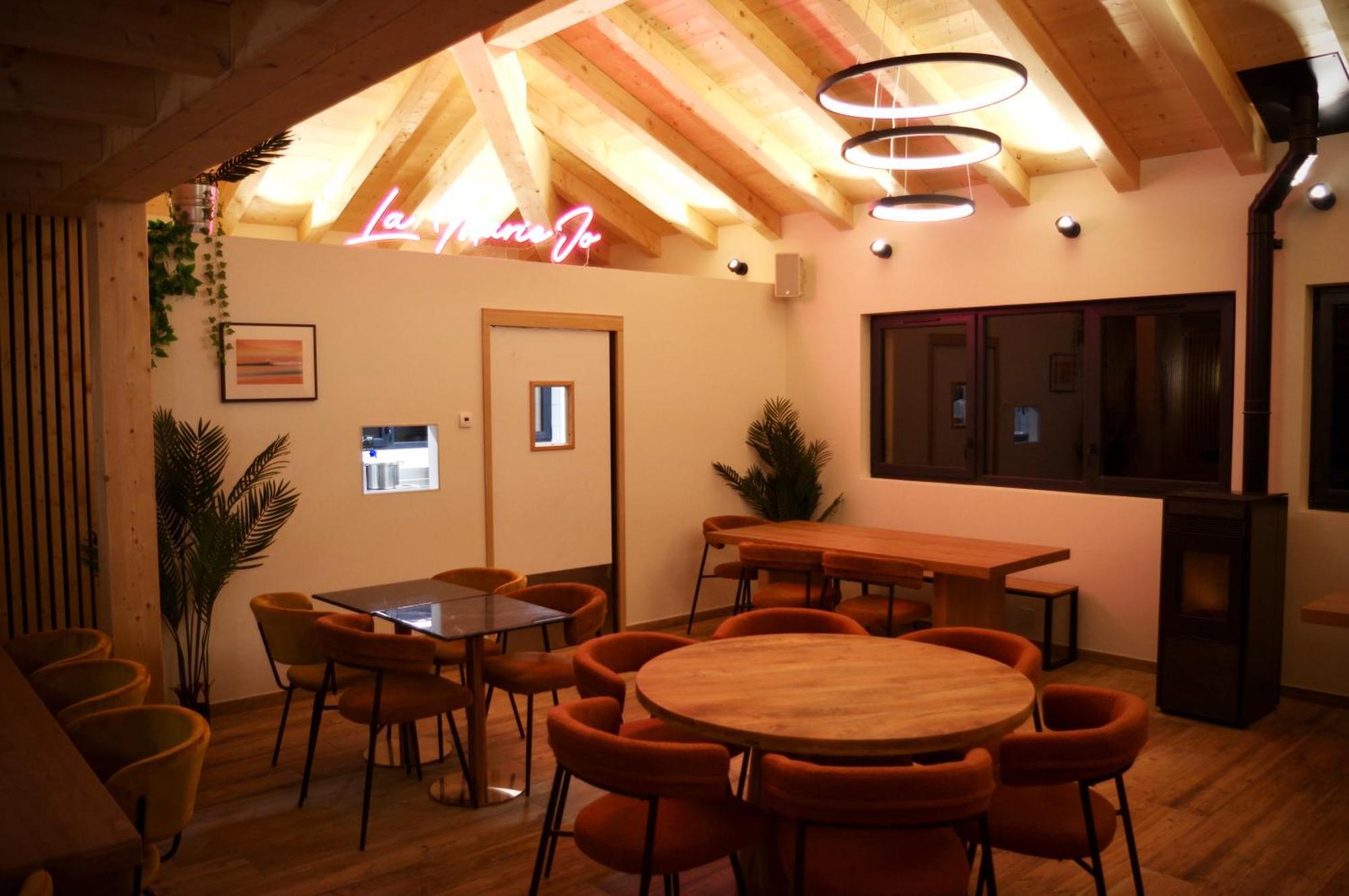 1861 Chatel Hostel מראה חיצוני תמונה