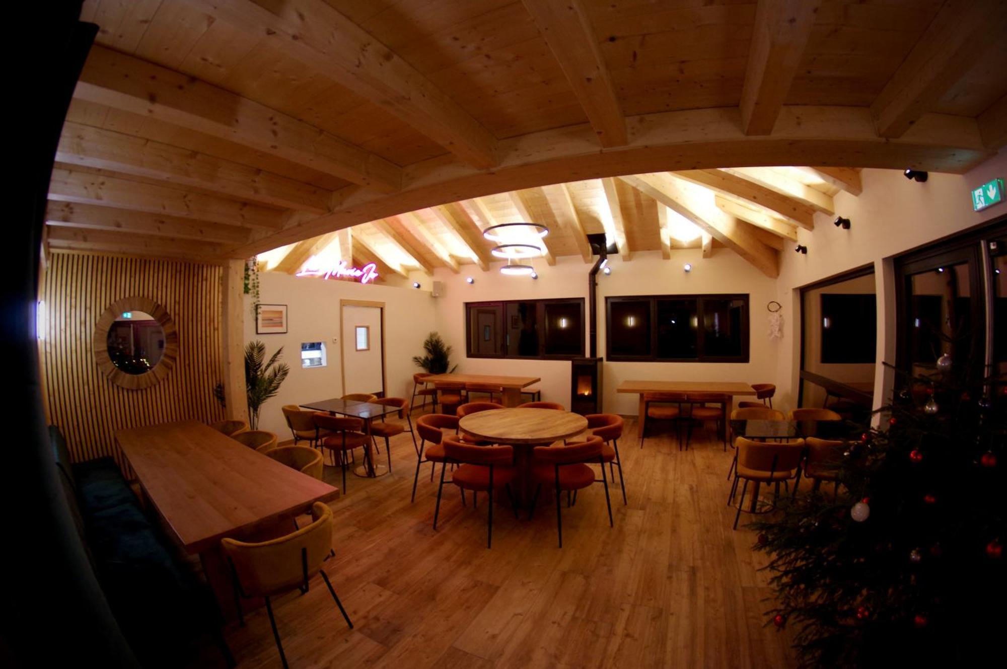 1861 Chatel Hostel מראה חיצוני תמונה