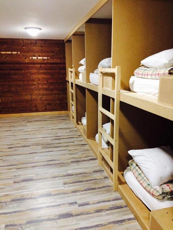 1861 Chatel Hostel מראה חיצוני תמונה